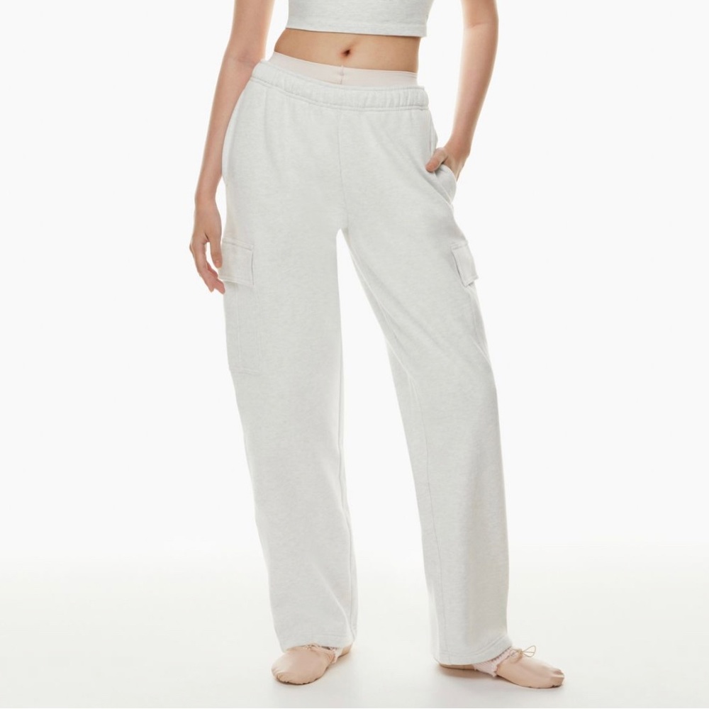 Aritzia TNA Cozy Fleece Mega Cargo™ Sweatpant